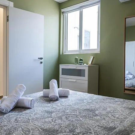 Gibi & Lumo Apartment's By Eldi شقة