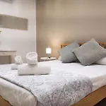 Gibi & Lumo Apartment's By Eldi Lejlighed *