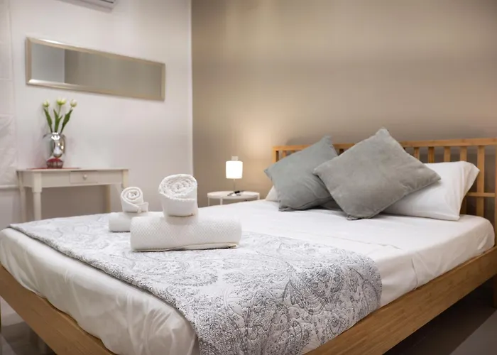 Gibi & Lumo Apartment's By Eldi דירה *