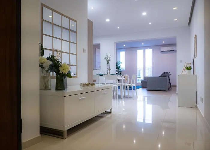 Gibi & Lumo Apartment's By Eldi アパート