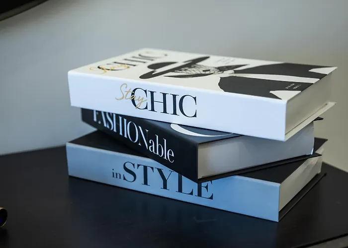 アパート Gibi & Lumo Apartment's By Eldi ムサイダ