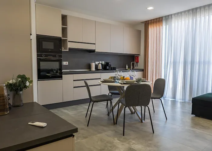 Gibi & Lumo Apartment's By Eldi