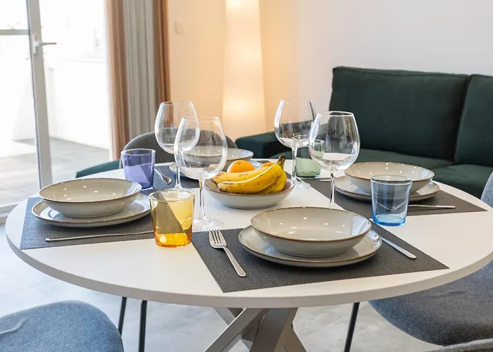 Gibi & Lumo Apartment's By Eldi アパート *