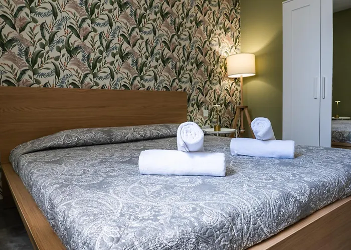 Gibi & Lumo Apartment's By Eldi דירה