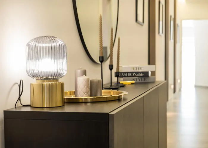 Gibi & Lumo Apartment's By Eldi アパート *