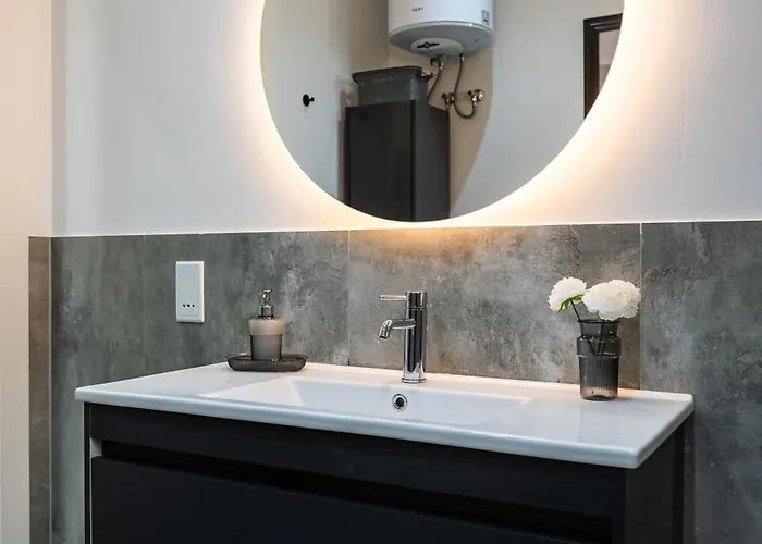 Gibi & Lumo Apartment's By Eldi דירה *