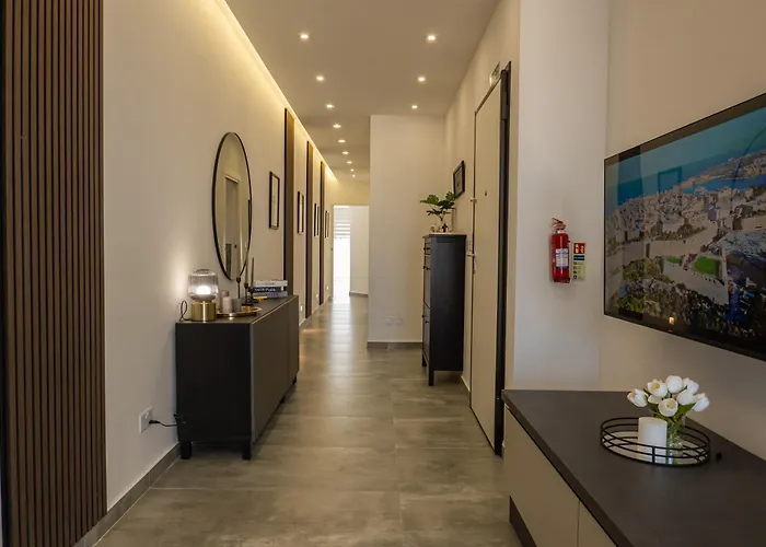 Gibi & Lumo Apartment's By Eldi * ムサイダ